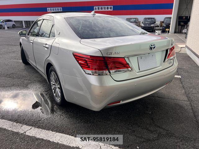 Toyota CROWN SEDAN 2015-07 8879272-2