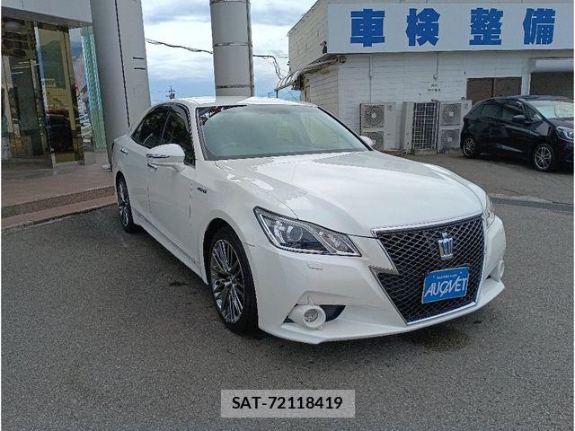 Toyota CROWN SEDAN 2013-10 8879270-3