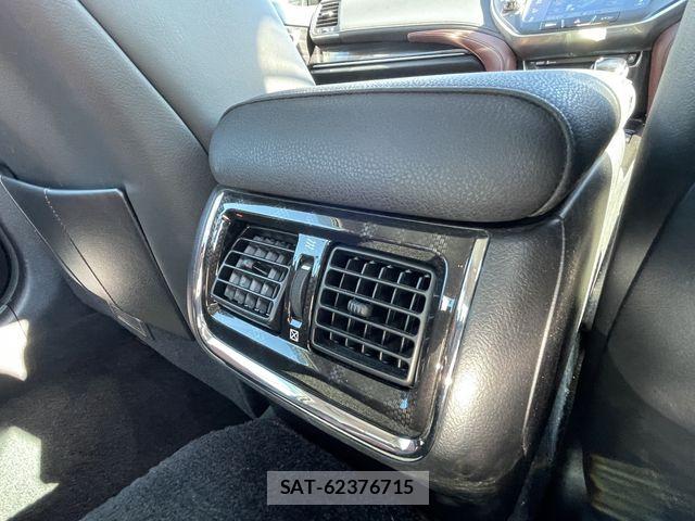 Toyota CROWN SEDAN 2015-06 8879262-11