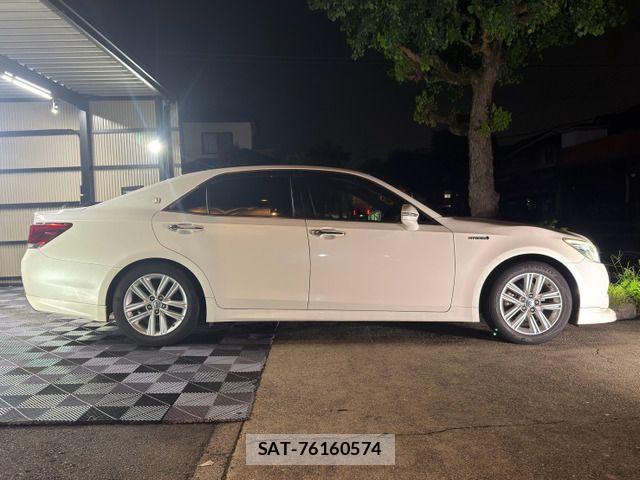 Toyota CROWN SEDAN 2013-06 8879276-11