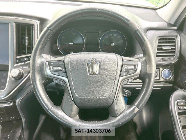 Toyota CROWN SEDAN 2016-02 8879268-10