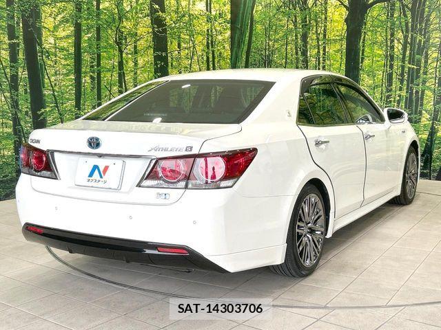 Toyota CROWN SEDAN 2016-02 8879268-16