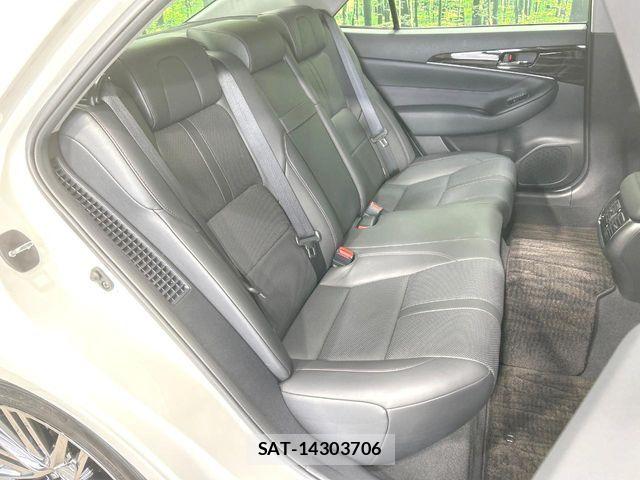 Toyota CROWN SEDAN 2016-02 8879268-8
