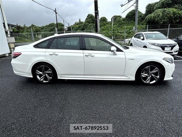Toyota CROWN SEDAN 2019-08 8879267-7