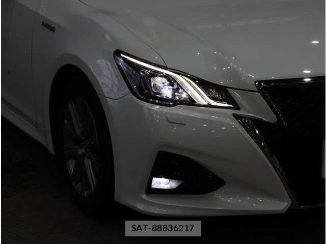 Toyota CROWN SEDAN 2017-05 8879263-15