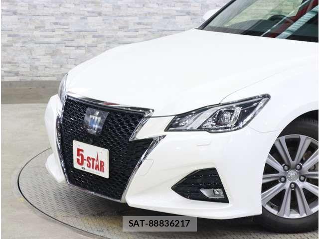 Toyota CROWN SEDAN 2017-05 8879263-16