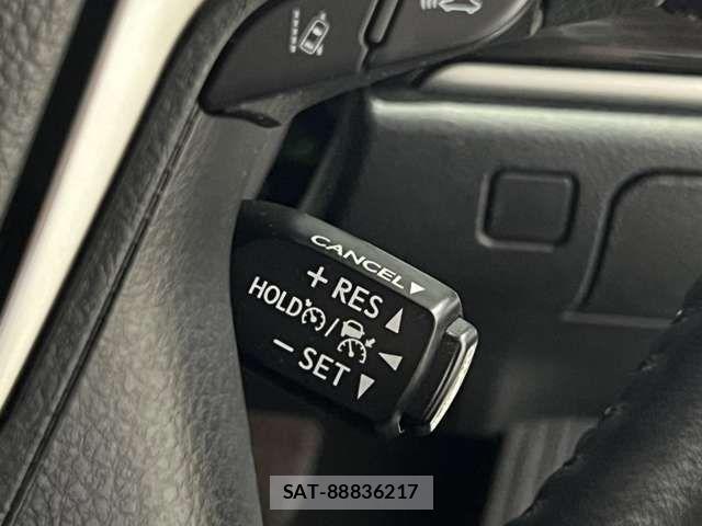 Toyota CROWN SEDAN 2017-05 8879263-7