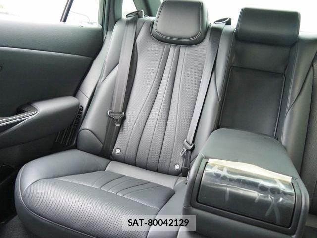 Toyota CROWN SEDAN 2021-03 8879253-29