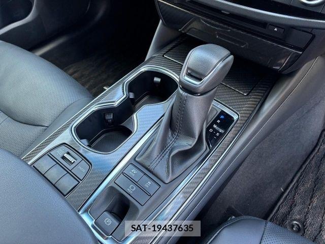Toyota CROWN SEDAN 2021-01 8879254-12