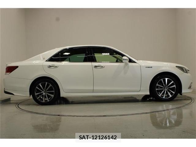 Toyota CROWN SEDAN 2016-06 8879271-12