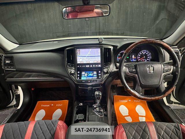 Toyota CROWN SEDAN 2014-05 8879275-4