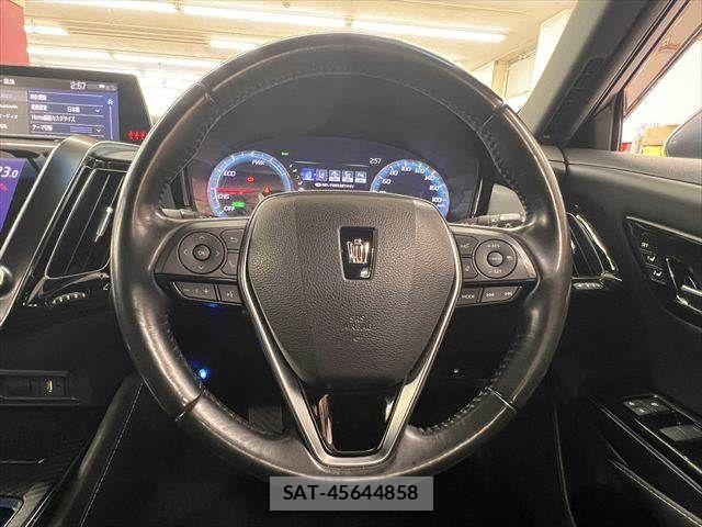 Toyota CROWN SEDAN 2018-09 8879260-10