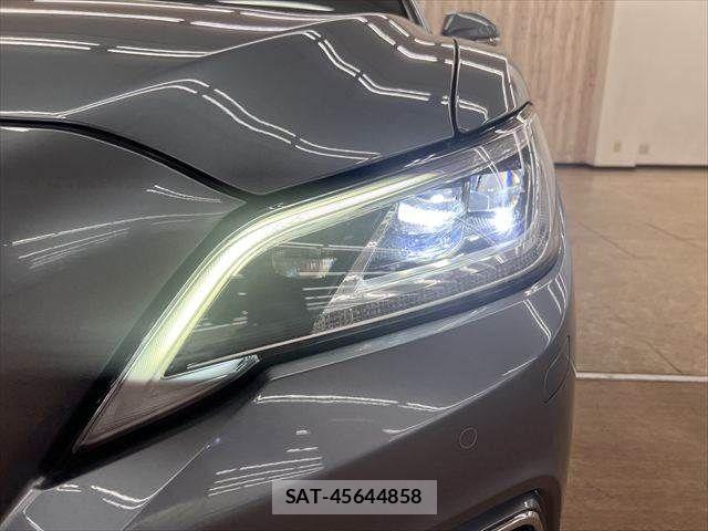 Toyota CROWN SEDAN 2018-09 8879260-11