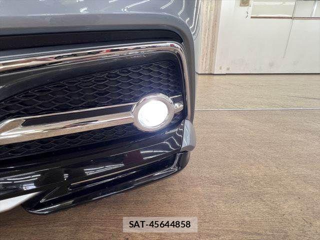 Toyota CROWN SEDAN 2018-09 8879260-12