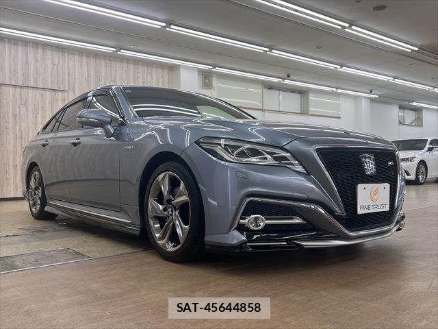 Toyota CROWN SEDAN 2018-09 8879260-15