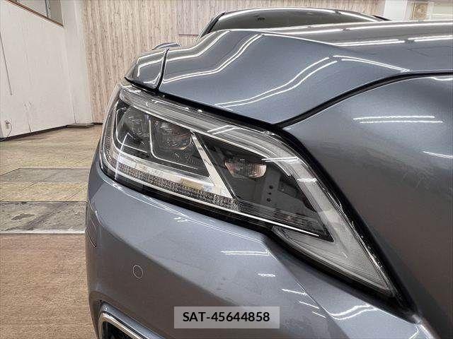 Toyota CROWN SEDAN 2018-09 8879260-23