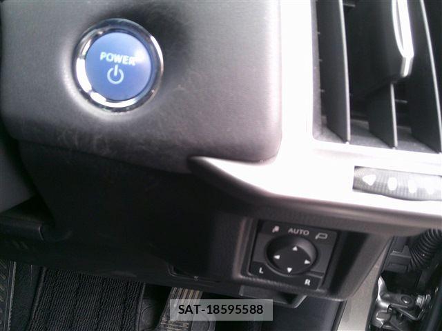 Toyota CROWN SEDAN 2021-10 8879256-19