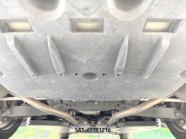 Toyota CROWN SEDAN 2018-07 8883466-18