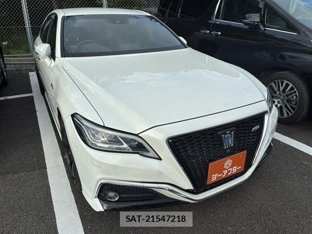 Toyota CROWN SEDAN 2018-06 8883465-0