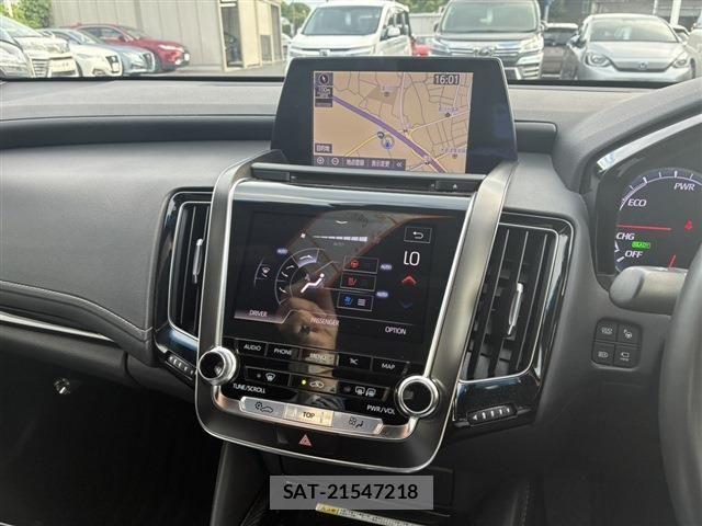Toyota CROWN SEDAN 2018-06 8883465-1