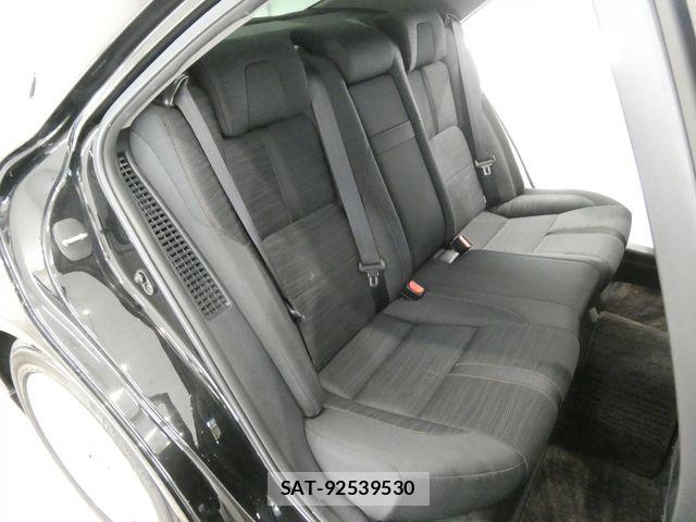 Toyota CROWN SEDAN 2013-04 8883468-13