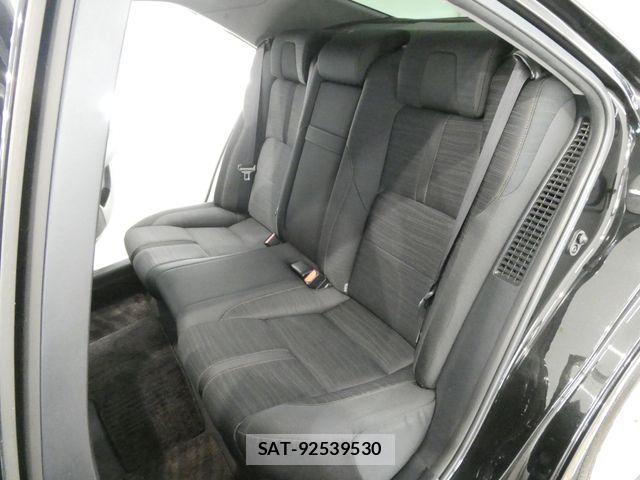 Toyota CROWN SEDAN 2013-04 8883468-19