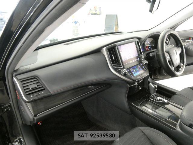 Toyota CROWN SEDAN 2013-04 8883468-20