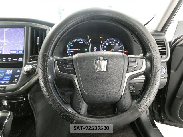 Toyota CROWN SEDAN 2013-04 8883468-21