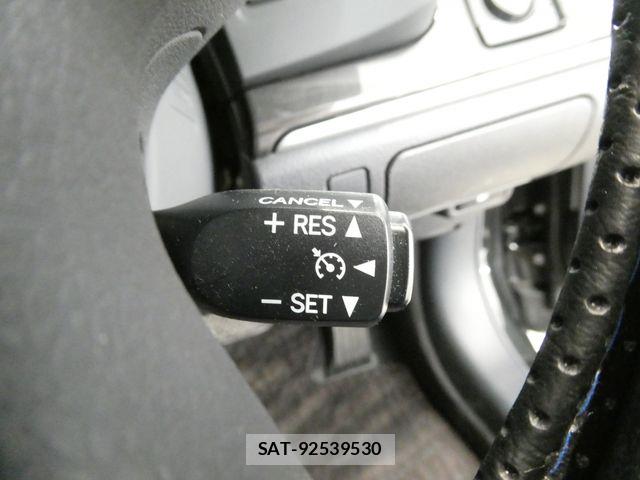 Toyota CROWN SEDAN 2013-04 8883468-24