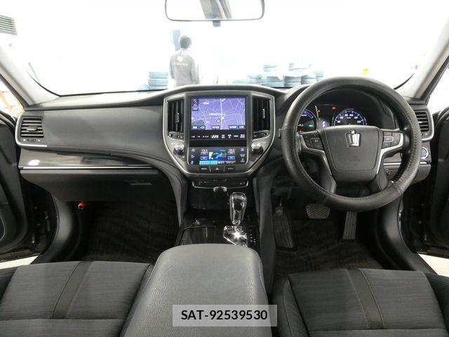Toyota CROWN SEDAN 2013-04 8883468-2