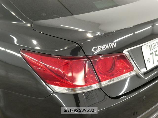 Toyota CROWN SEDAN 2013-04 8883468-7