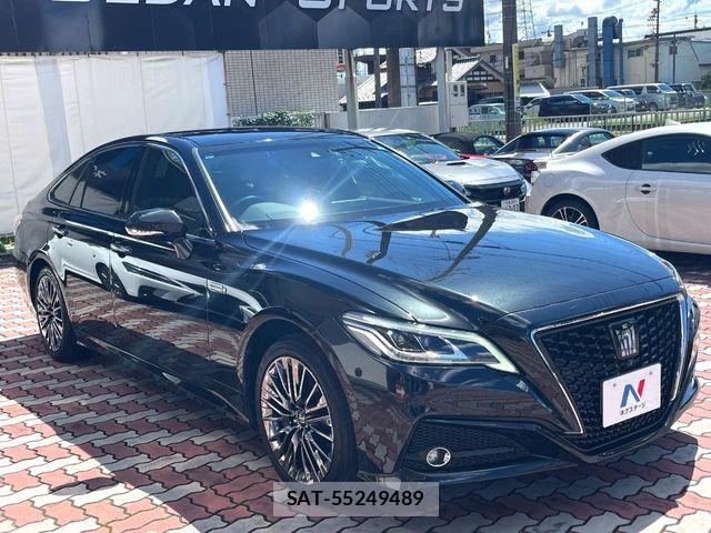 Toyota CROWN SEDAN 2019-08 8883464-15