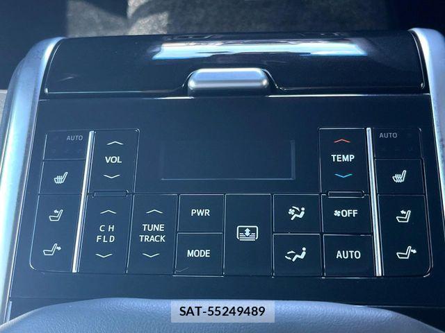 Toyota CROWN SEDAN 2019-08 8883464-3