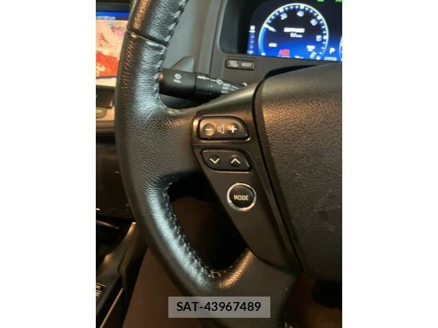 Toyota CROWN SEDAN 2008-10 8883469-18