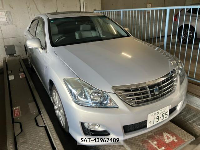 Toyota CROWN SEDAN 2008-10 8883469-1