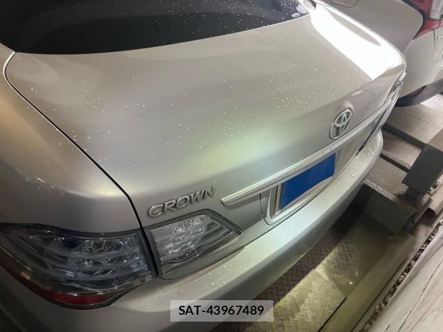 Toyota CROWN SEDAN 2008-10 8883469-3
