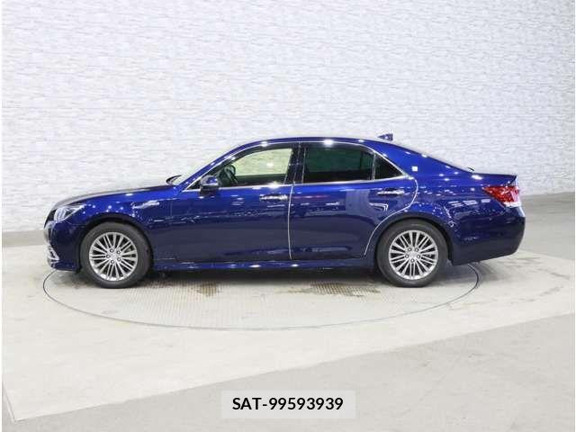 Toyota CROWN SEDAN 2017-08 8883467-7