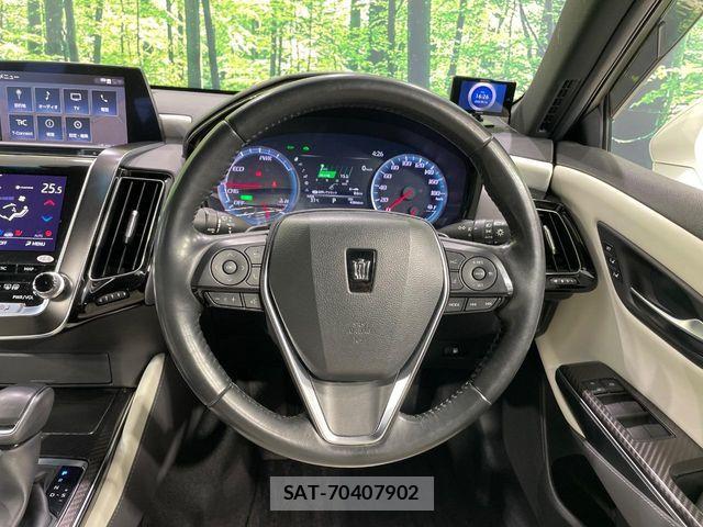 Toyota CROWN SEDAN 2019-01 8883463-10