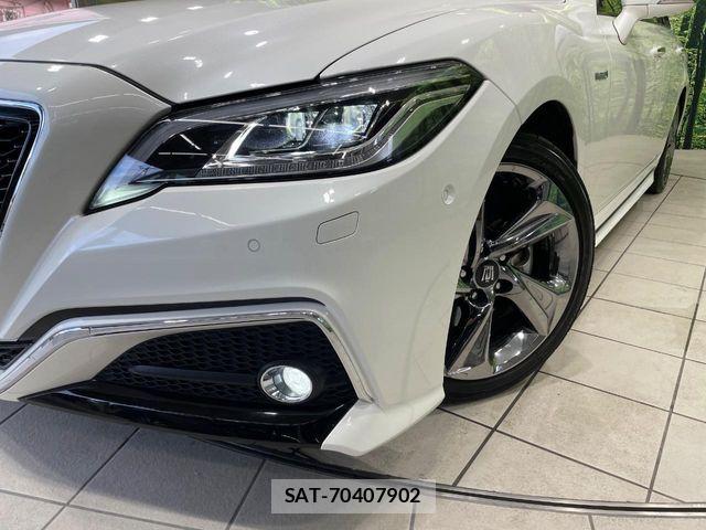 Toyota CROWN SEDAN 2019-01 8883463-11