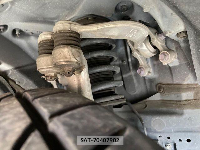 Toyota CROWN SEDAN 2019-01 8883463-19