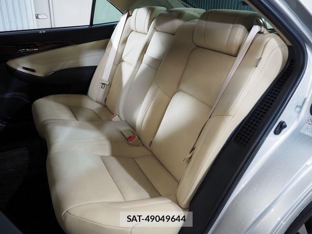 Toyota CROWN SEDAN 2015-03 608305-9