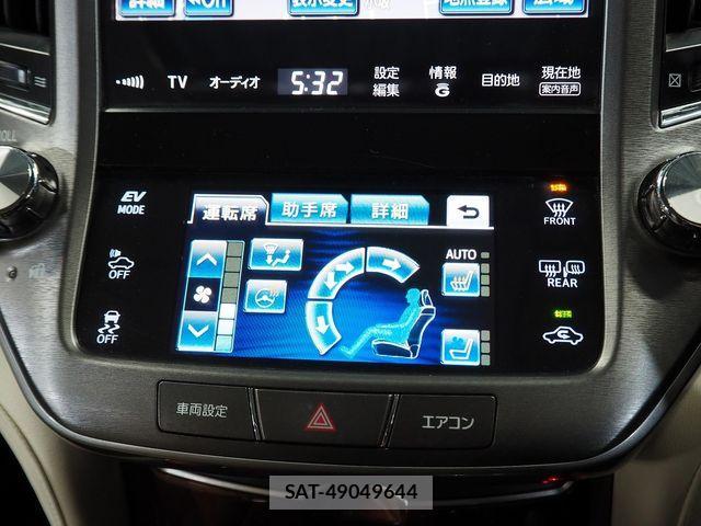 Toyota CROWN SEDAN 2015-03 608305-12