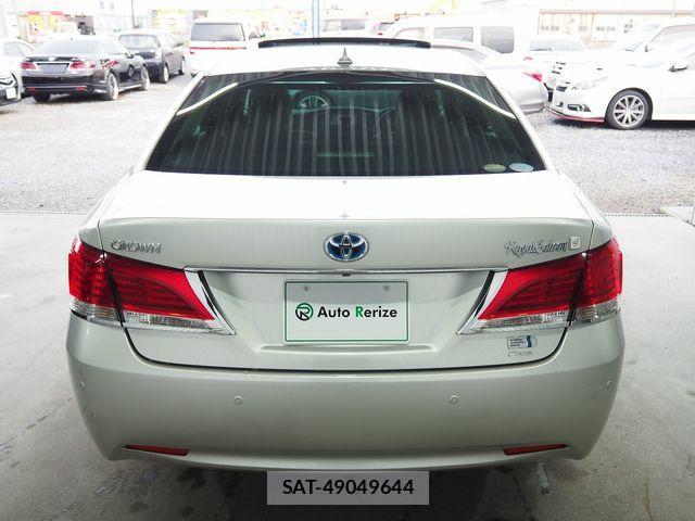 Toyota CROWN SEDAN 2015-03 608305-3