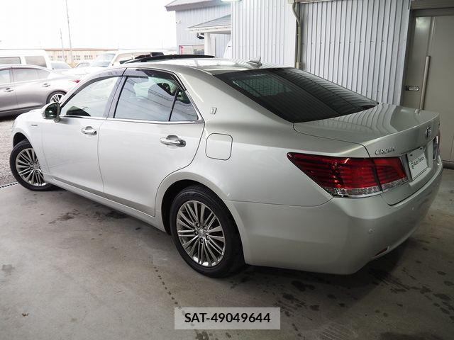 Toyota CROWN SEDAN 2015-03 608305-4