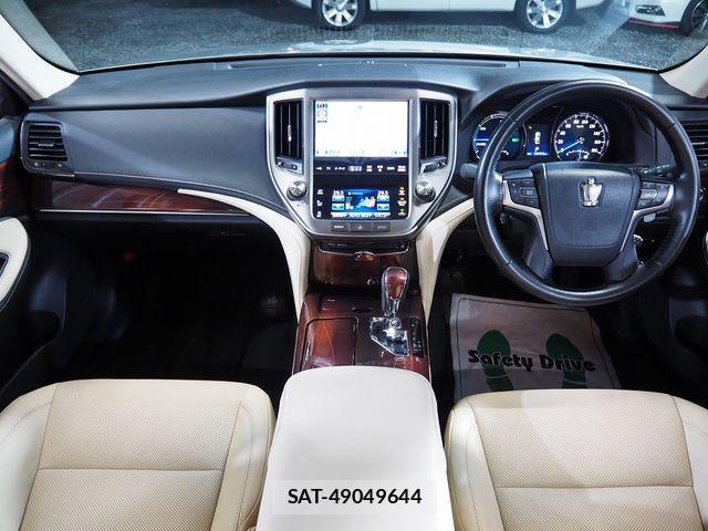 Toyota CROWN SEDAN 2015-03 608305-6