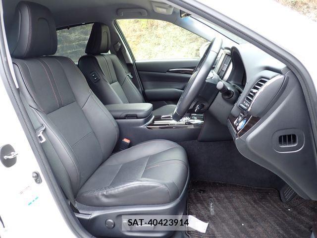 Toyota CROWN SEDAN 2018-04 1299135-18
