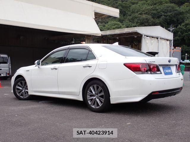 Toyota CROWN SEDAN 2018-04 1299135-2