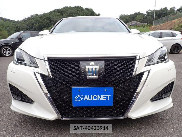 Toyota CROWN SEDAN 2018-04 1299135-5