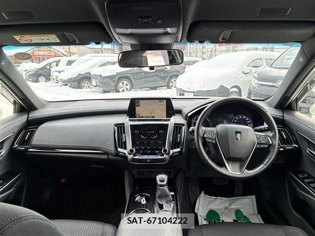 Toyota CROWN SEDAN 2018-07 3664608-18