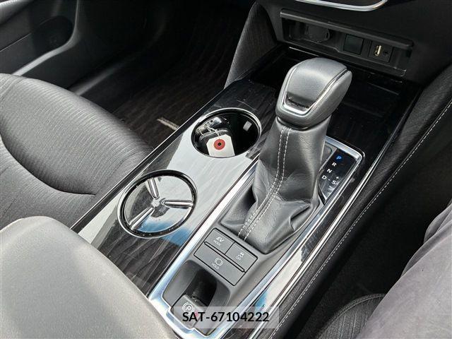 Toyota CROWN SEDAN 2018-07 3664608-26